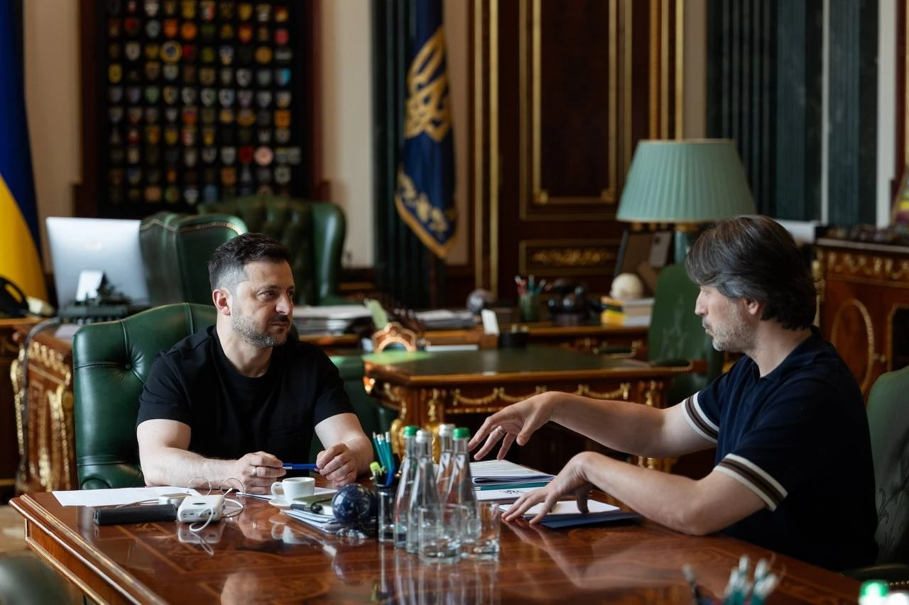 Держава посилить підтримку волонтерів: підсумки переговорів Президента та Сергія Притули