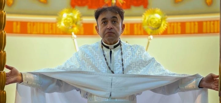Чернівецький священник створює релігійне техно після важкої недуги та розмови у Ватикані